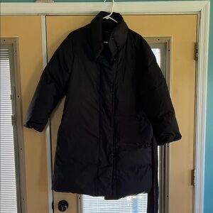 GAP Women's Long Black Puffer Jacket